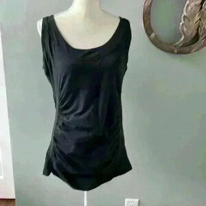 Black Lucy sleeveless top size XL